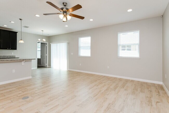 Photo - 201 Albany Dr