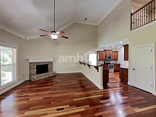 Photo - 346 Norway Spruce Ct