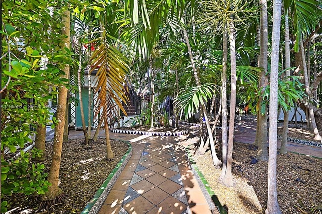 Photo - 8142 Byron Ave Unidad 3