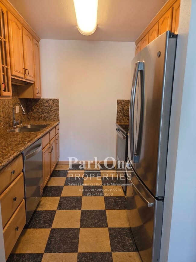 2700 Oak Rd
