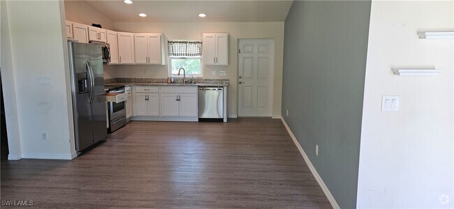 Building Photo - 6004 S Moss Cir Rental