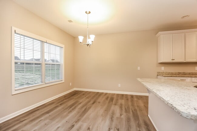 Photo - 708 Mitscher Dr