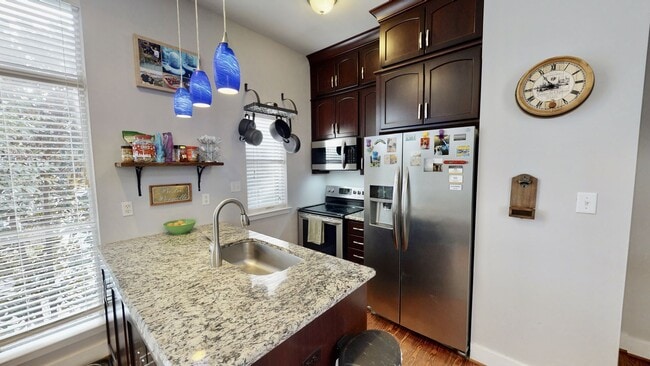 Photo - 2061 Atherton Heights Ln