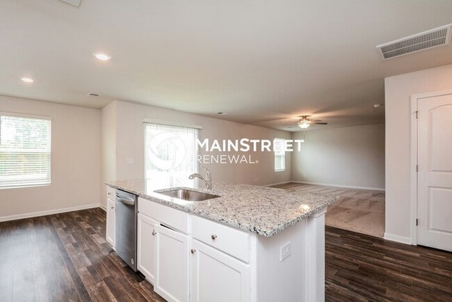 Photo - 4 Bedroom Pet-Friendly Home in Zebulon, NC...
