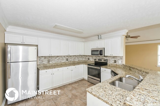 Photo - 861 Pin Oak Dr