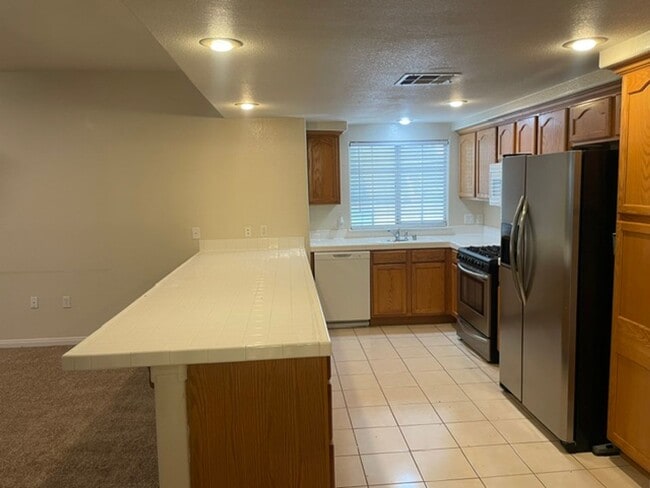 Photo - 3327 Erva St