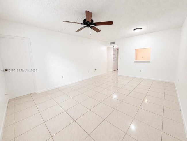 Photo - 4384 NW 9th Ave Unit 18-2A