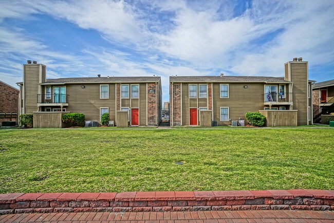Bellaire Silk - Bellaire Silk Apartments