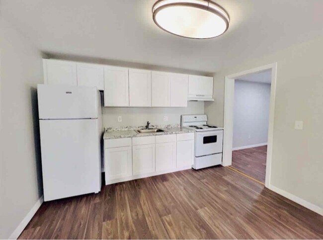 Photo - 2900 University Square Dr Apartment