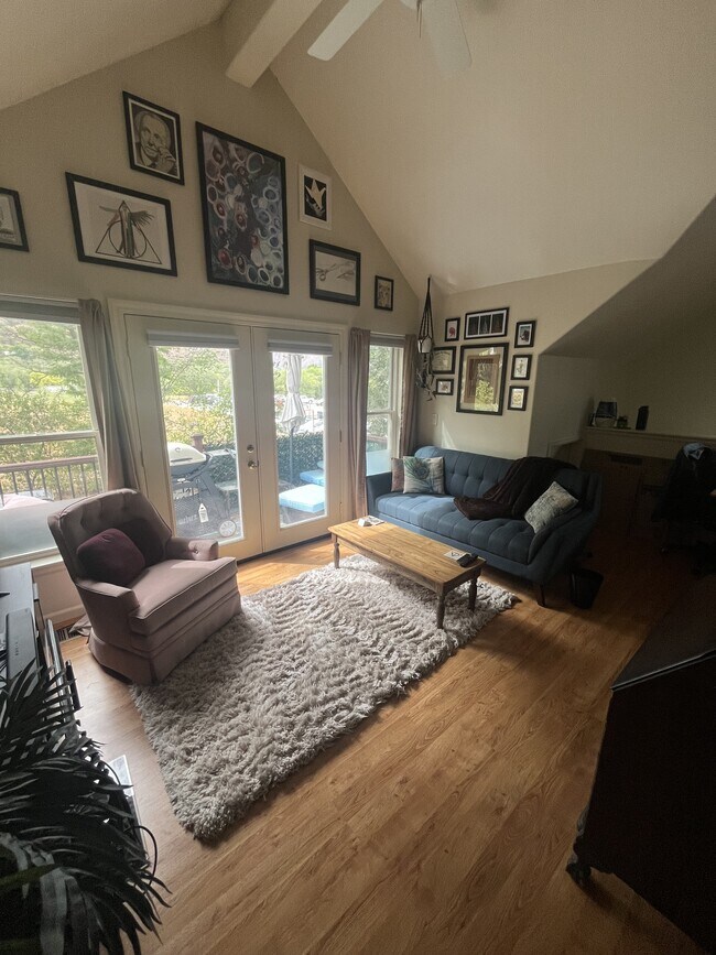 Photo - 817 Pitkin Ave