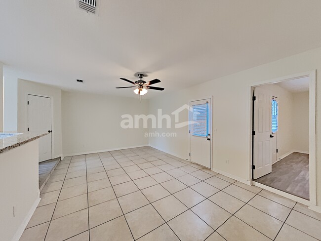 Photo - 1694 Ashwood Cir