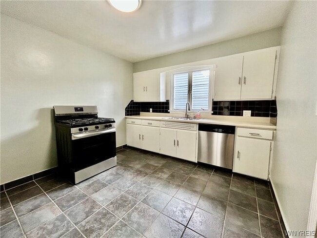 373 Woodward Ave