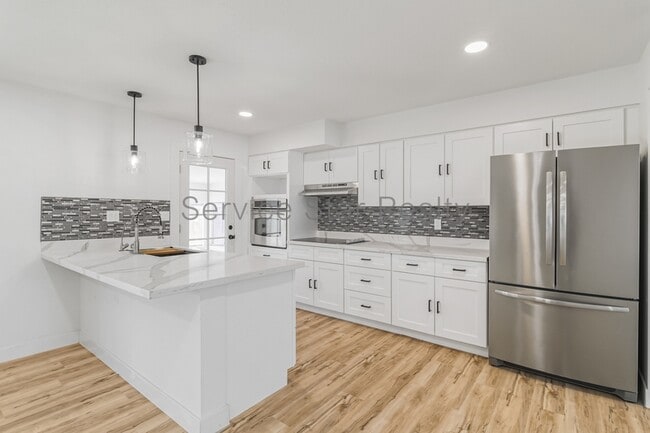 Photo - 2331 E Manhatton Dr