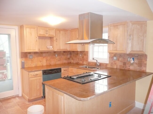 Photo - 118 Blakely Rd