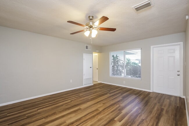 Photo - 4459 S Beneva Rd