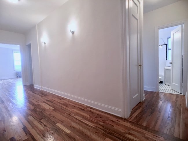 Photo - Hudson Towers