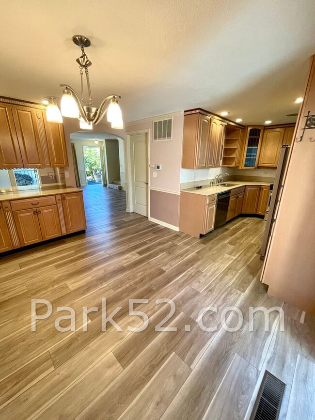 Photo - $500 off First Full Month! 2 Bedroom Tacom...