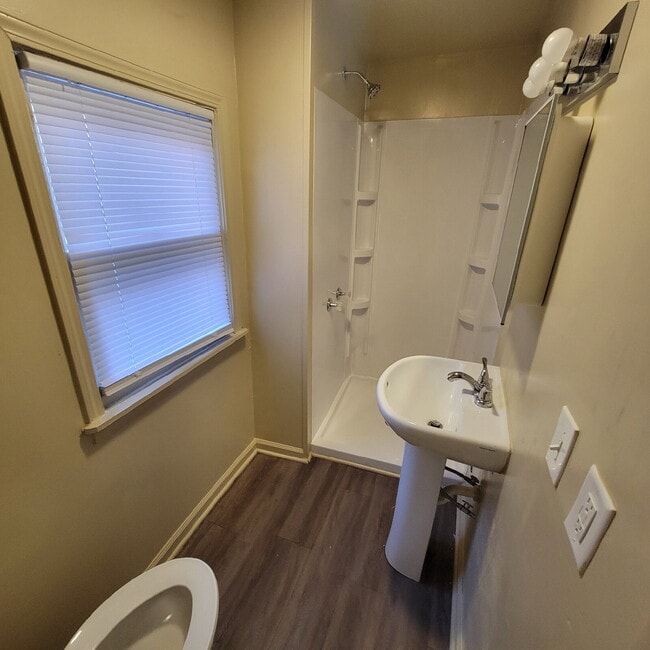 Photo - conveniently located around the corner from popular Garfield Park