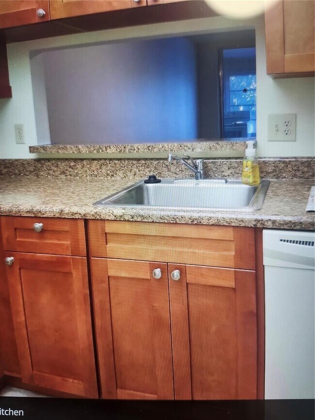 Photo - 9450 Poinciana Pl Unit 205