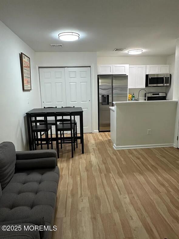 Photo - 28 Delavan Ct