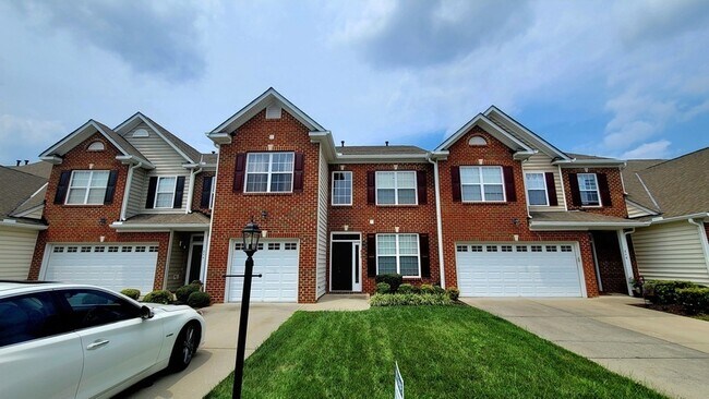 Photo - 864 Parkland Pl