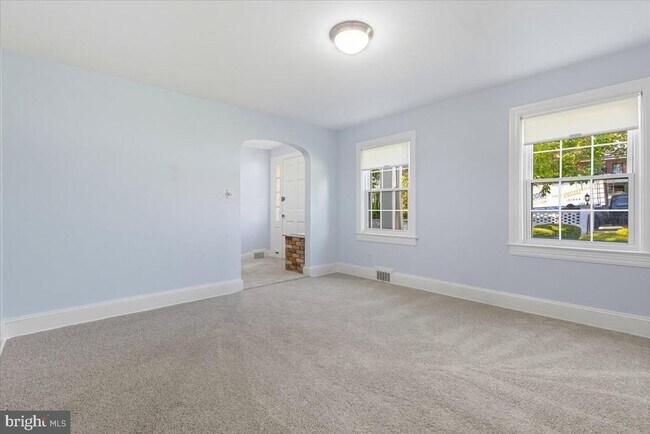 Building Photo - 33 N Fenwick St Unit 1 Rental