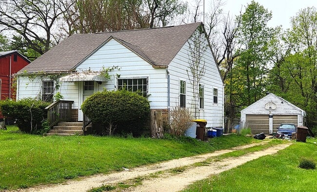 Photo - 714 Albert Ave