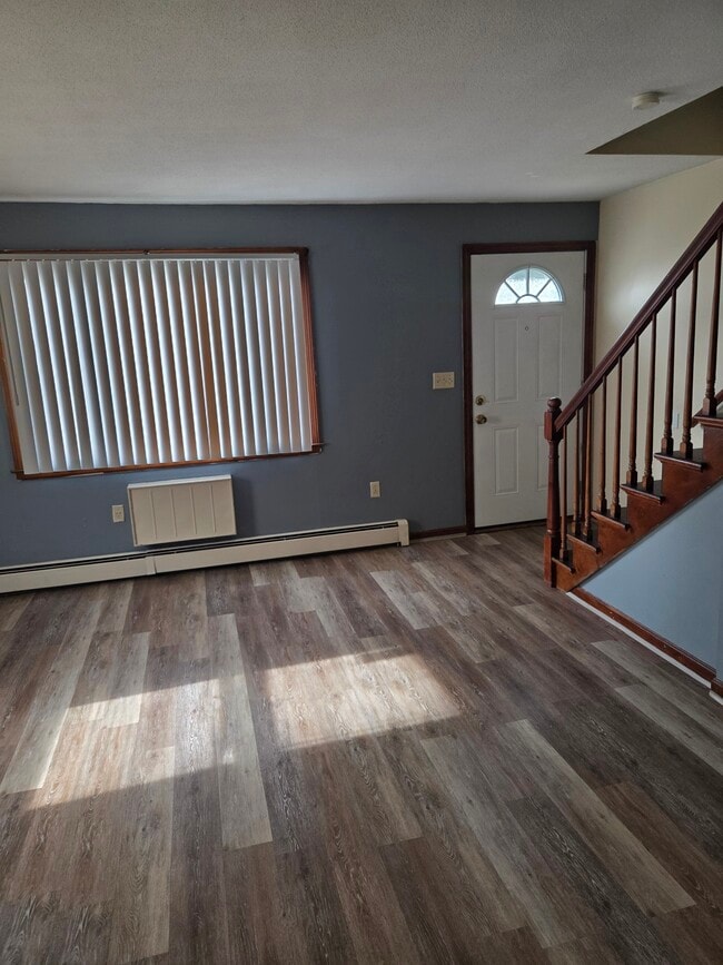 Photo - 76 William St