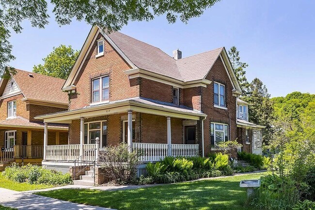 Photo - 537 Michigan St Unit 1