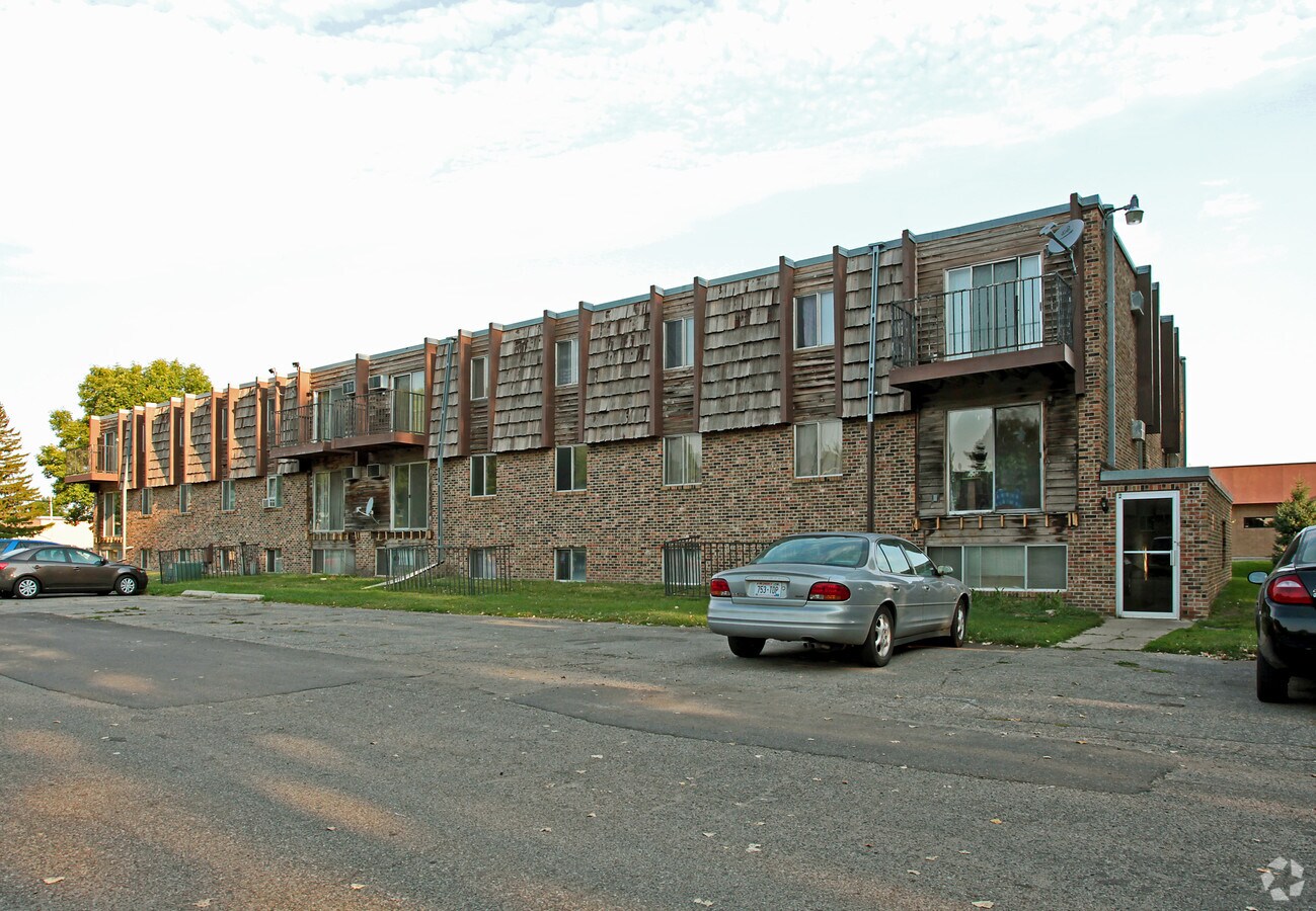 Lakeland Estates - Lakeland Estates