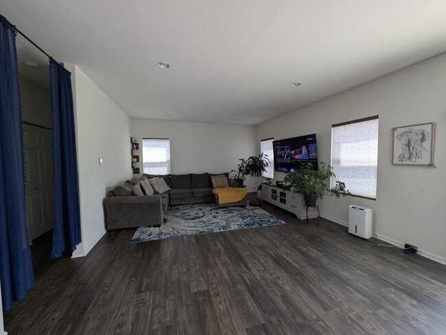 Photo - 3759 St James Ct