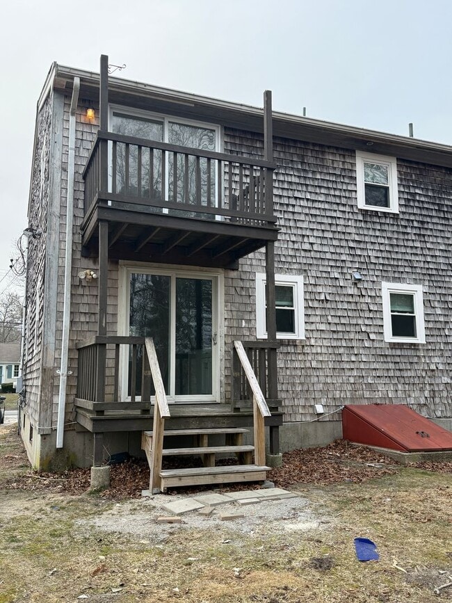 Photo - 136-138 West Yarmouth Road Unidad 136 West Yarmouth Road