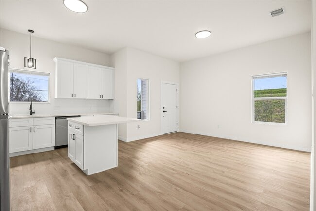 Photo - 9709 Pelsey St