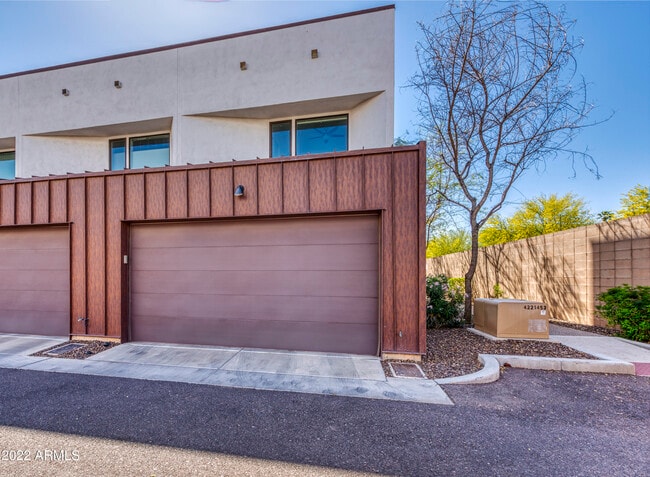 Photo - 540 W Mariposa St