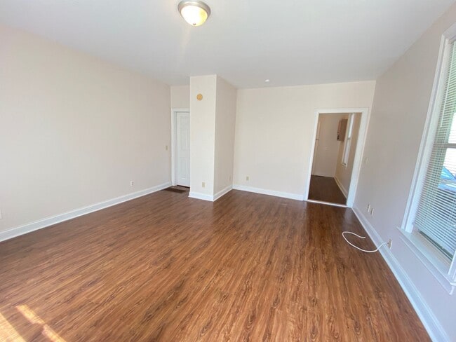Photo - Hunter Ave 1273-1275 TNB Unit 1273