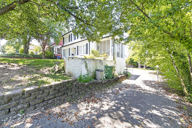 Photo - 1237 Owsley Ave