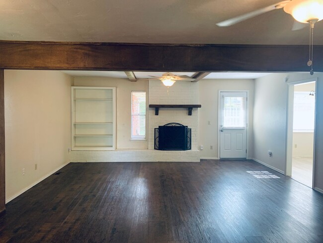 Photo - 14301 Scott St