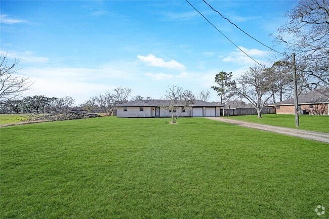 Building Photo - 4614 Edgemore St Rental