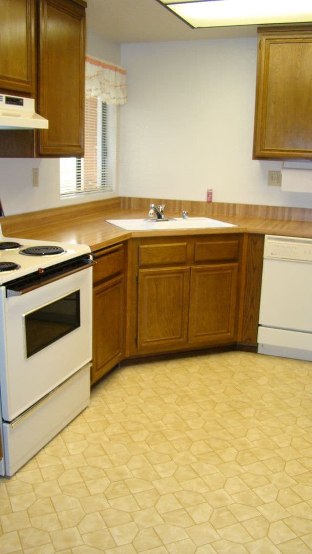 Photo - Condo, upstairs, 2 bedroom