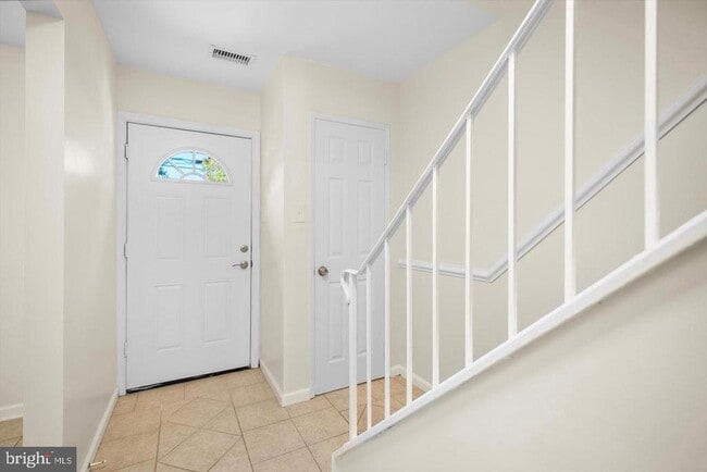 Building Photo - 14797 Tamarack Pl