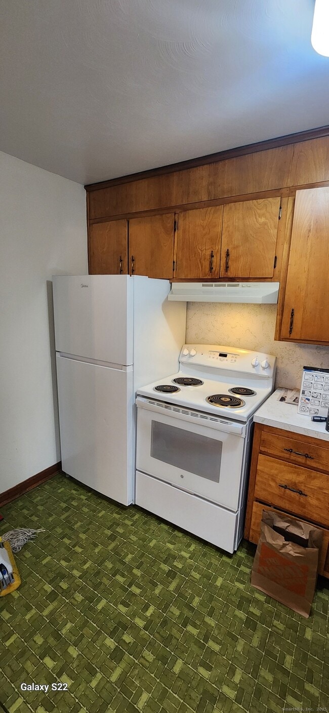 Photo - 143 Oneco Ave