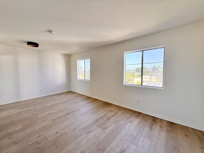 Photo - 1027 Coronado Ter Unit 1031 Coronado Terrace
