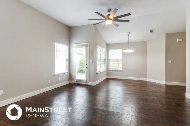 Photo - 274 Carriann Cove Ct