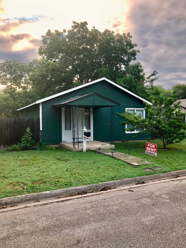 Photo - 502 Beacon Unidad A