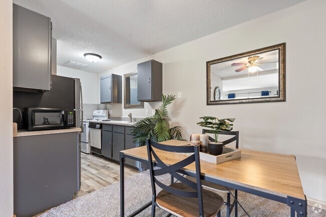 Kitchen and Dinning Room - Crosswinds Villas Rental