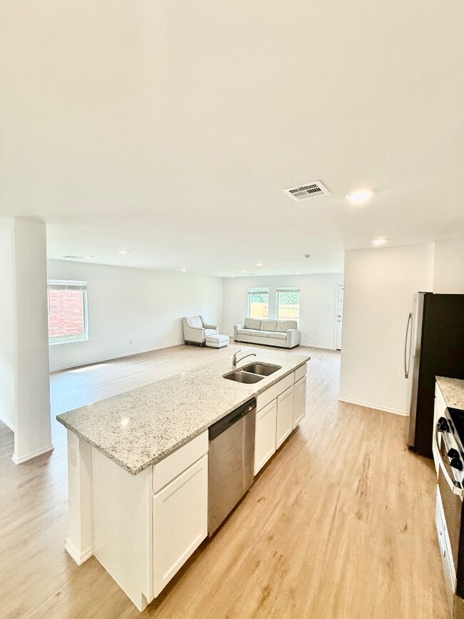 Photo - 3733 Palmetto Blf Dr