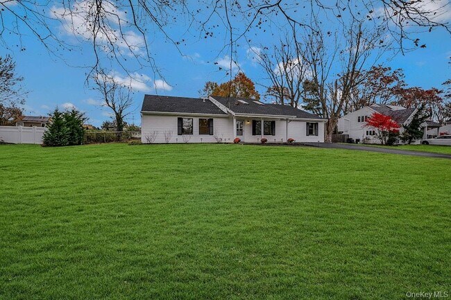 Photo - 21 Crater Lake Dr