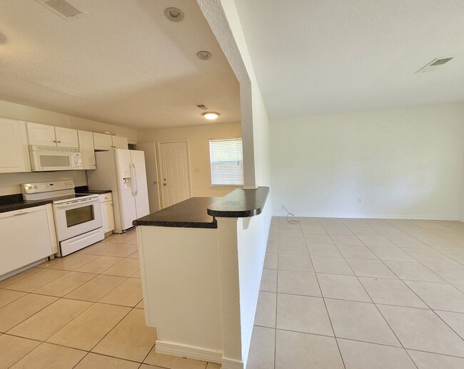 Photo - 215 Combs Manor Ct NW