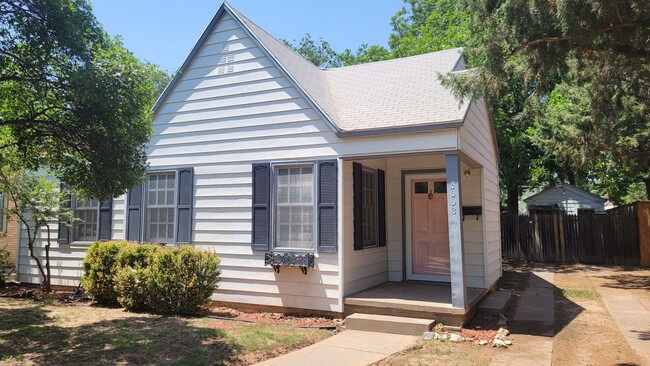 Building Photo - PRE -LEASING FOR AUGUST 1ST! Great College Rental! Beautiful Home Near Tech Campus!!