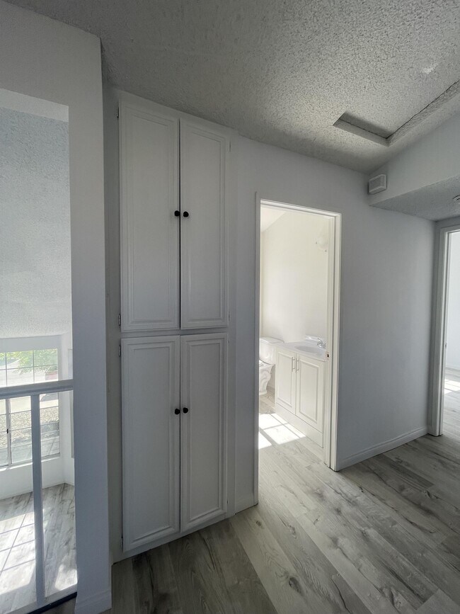 Photo - 37468 Cambridge Ln